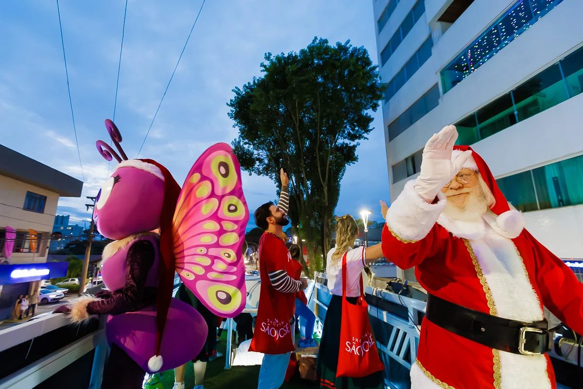 Papai Noel anuncia data de chegada a shopping queridinho da Grande Curitiba