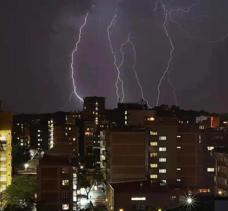 Paraná registra mais de 22 mil raios em pouco mais de um dia; veja as cidades mais atingidas