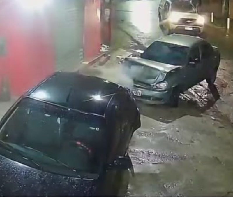 Perseguição policial causa colisão e quase atinge pedestres em Ilhéus