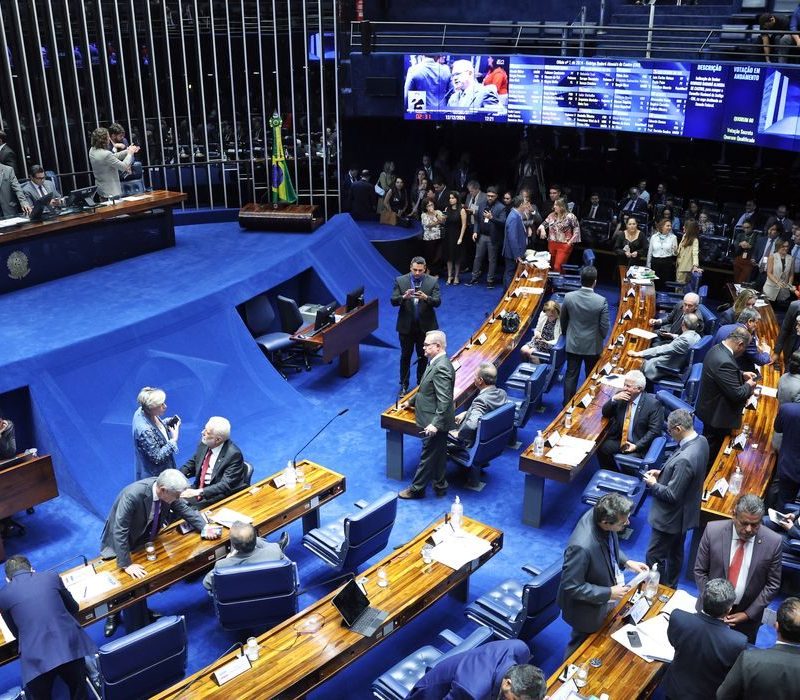 PL elege 19 senadores e soma 28; MDB conquista sete vagas e PT, seis
