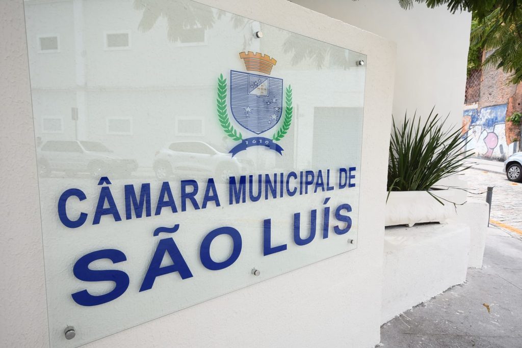PL na Câmara de São Luís proíbe anúncios sexuais em locais públicos e reforça fiscalização de menores em eventos adultos