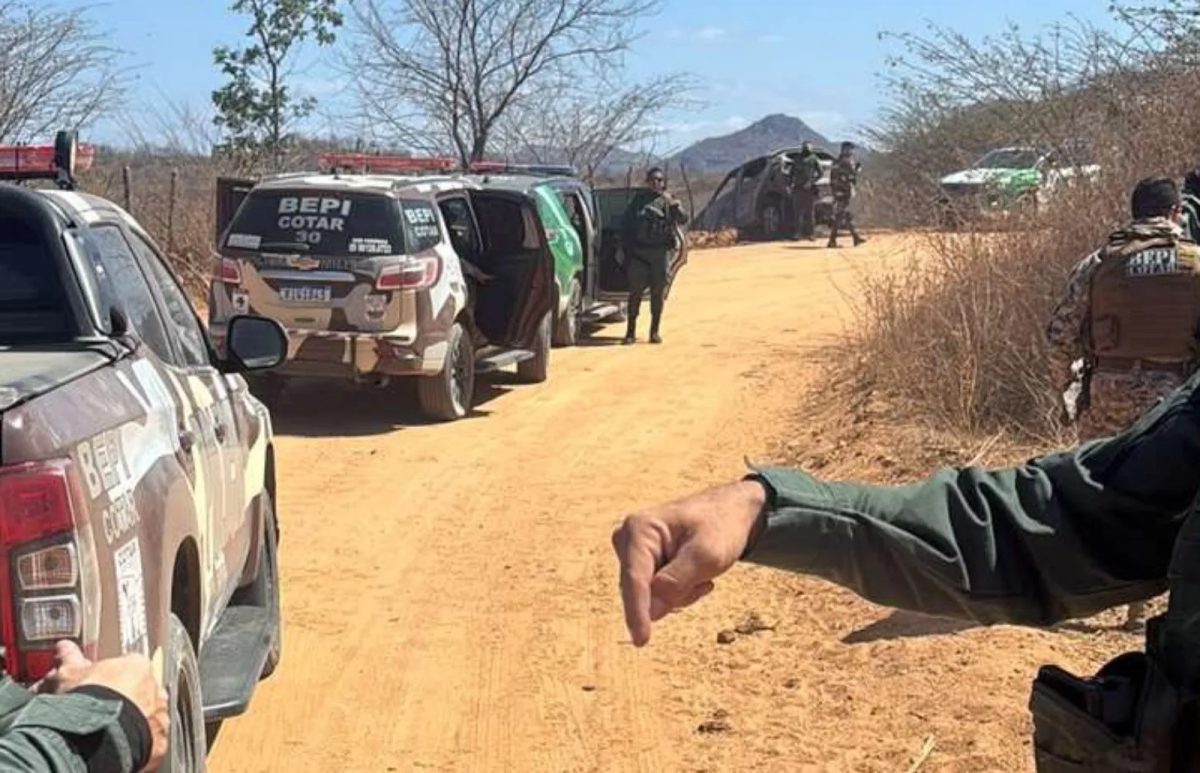 Polícia prende quatro homens suspeitos de matar homem que estava sentado em calçada no interior do Ceará