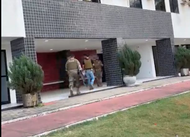 Policial militar de Pernambuco é preso em Arapiraca suspeito de extorsão e duplo homicídio