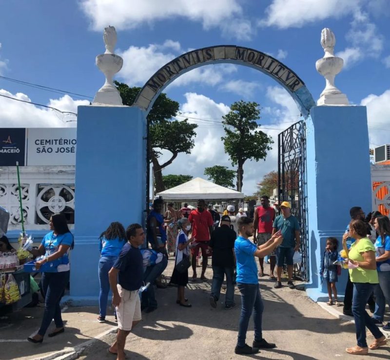 Prefeitura de Maceió abre vagas para ambulantes venderem produtos durante Dia de Finados