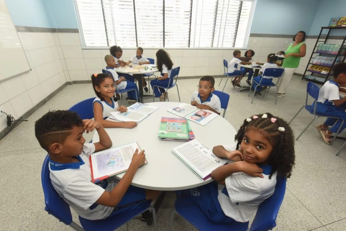 Prefeitura de Salvador antecipa feriado escolar do Dia do Professor para 13 de outubro