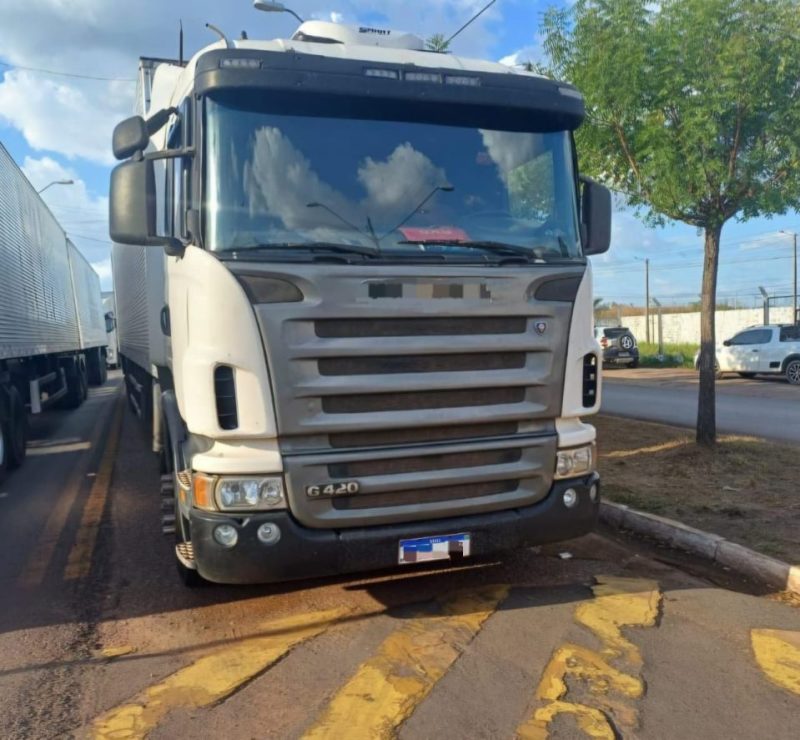 PRF apreende unidades de anfetaminas com caminhoneiros durante fiscalização na BR-010, em Imperatriz (MA)