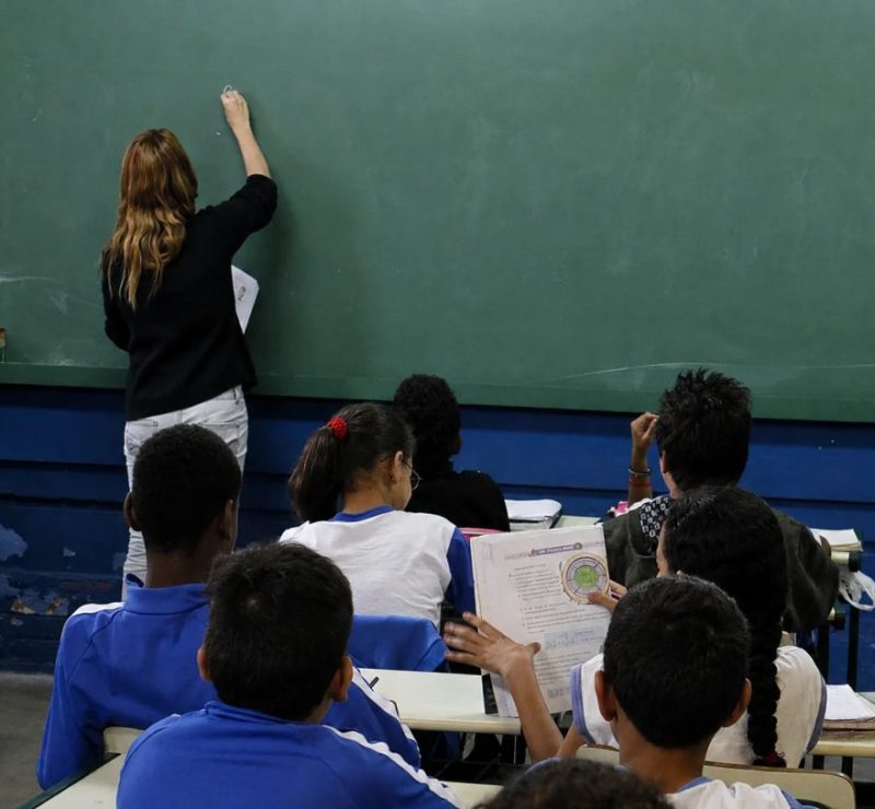 Professora é agredida por mãe de aluno em cidade do sul da Bahia; polícia investiga o caso
