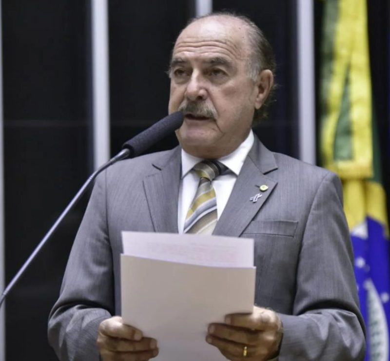 Qual é o número de Dr. Zacharias Calil (MDB) para o Senado em Goiás?