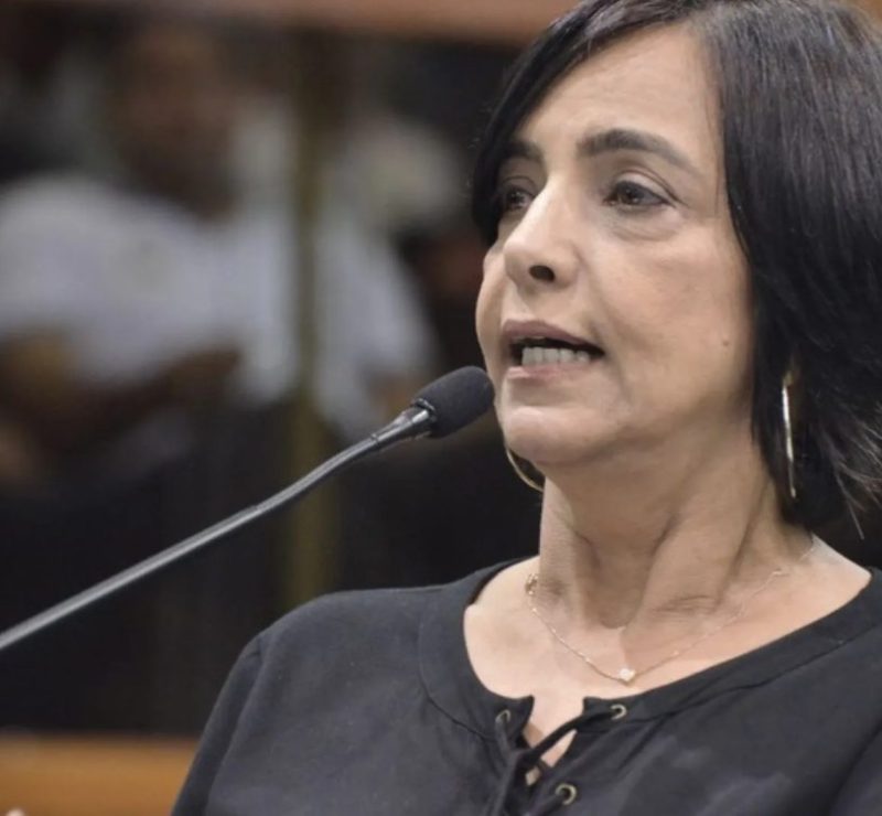 Qual é o número de Isaura Lemos (PSB) para o Senado em Goiás?