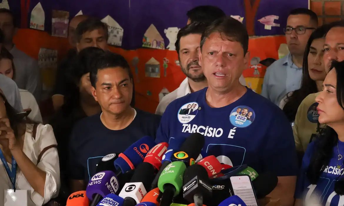 Reeleito em SP, Tarcísio promete mais entregas para o próximo mandato