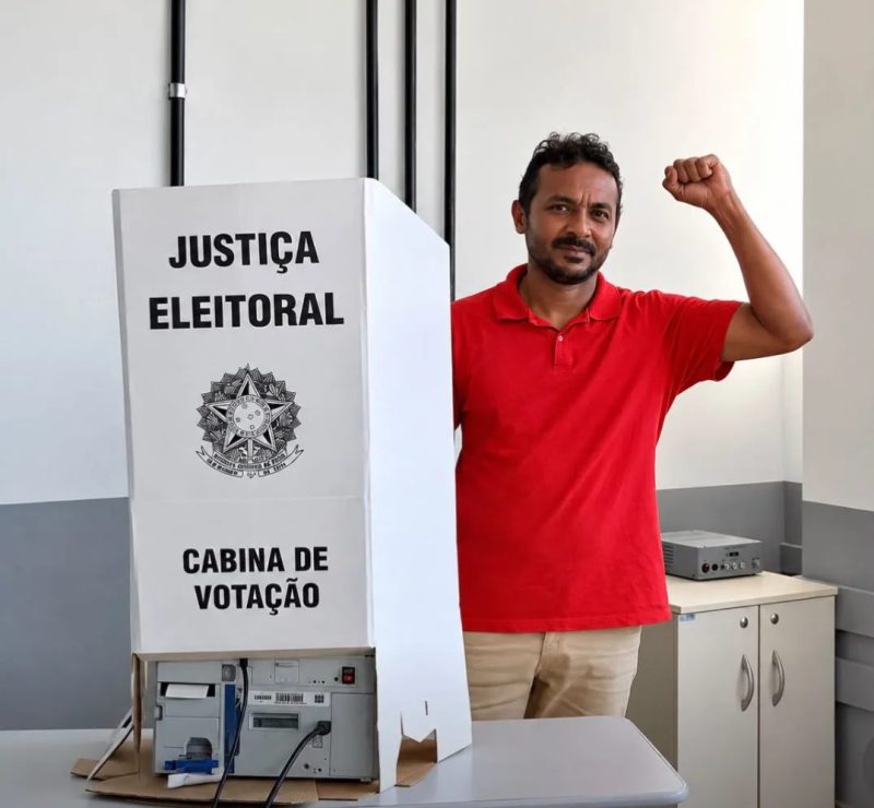Reginaldo Lima (PCB) vota em Imperatriz