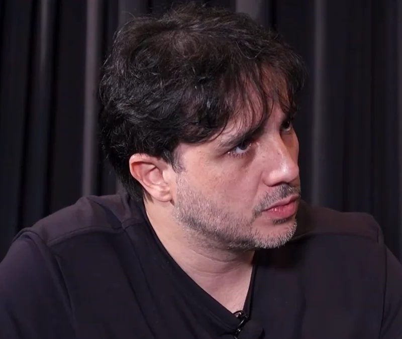 Renan Santos dispensa apoio a Lula e vê risco maior com Flávio