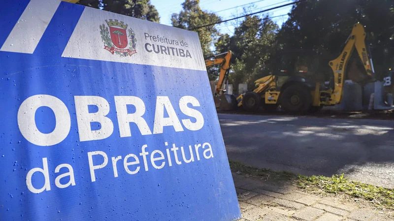 Rua de paralelepípedos de Curitiba terá bloqueio total a partir da próxima segunda-feira