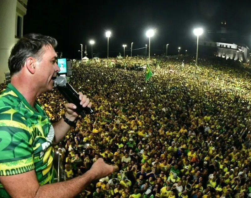 Secretários de Salvador foram “obrigados” a aderir a ato de Flávio Bolsonaro, mas nem todos participaram; veja lista