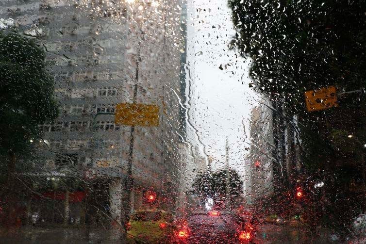 Semana começa instável e temperaturas oscilam no Paraná