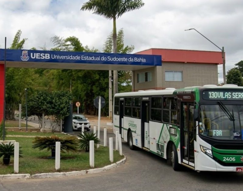 Servidores terceirizados da Uesb paralisam atividades em Vitória da Conquista, Jequié e Itapetinga