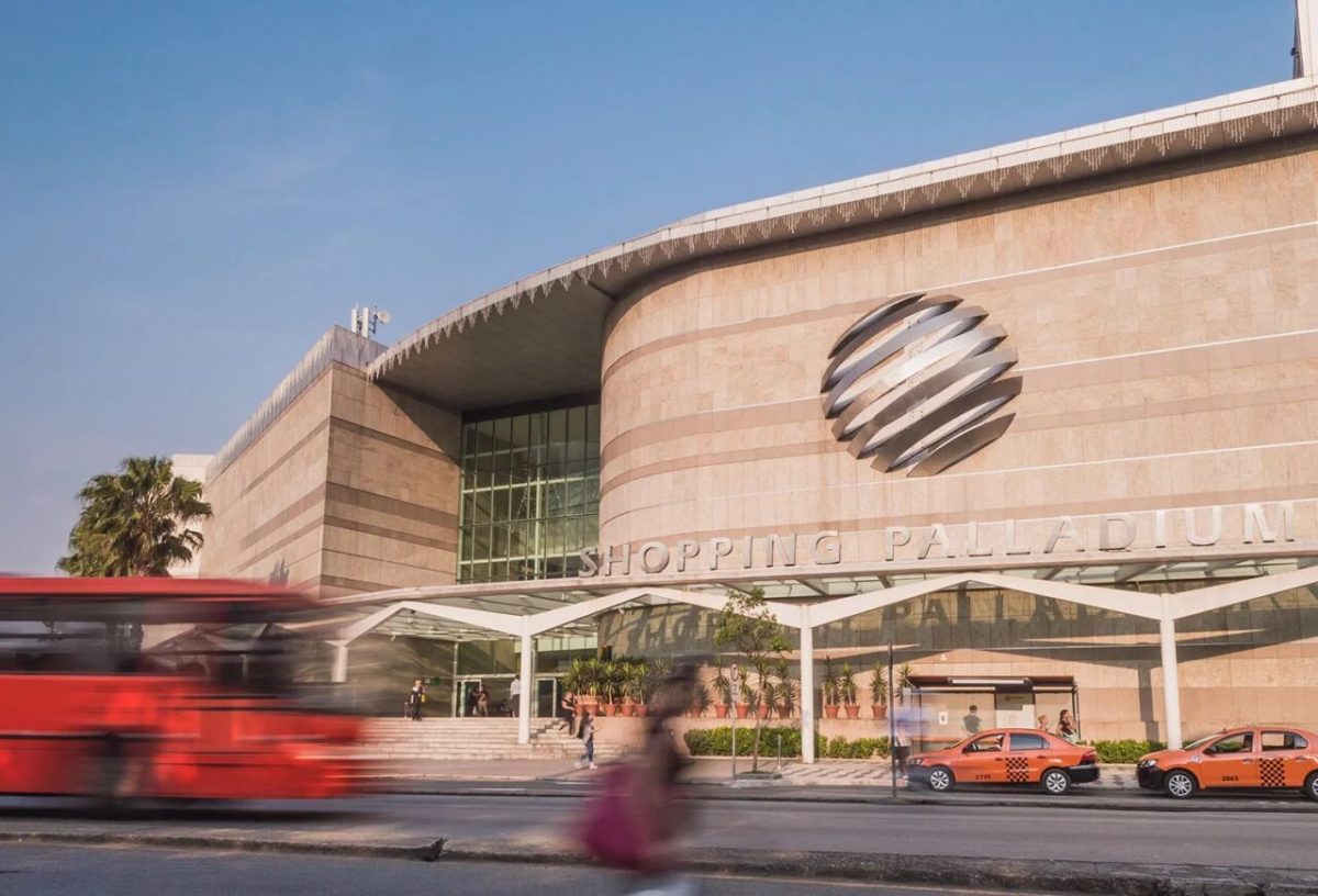 Shoppings de Curitiba terão horários especiais nesta segunda-feira de feriado; confira