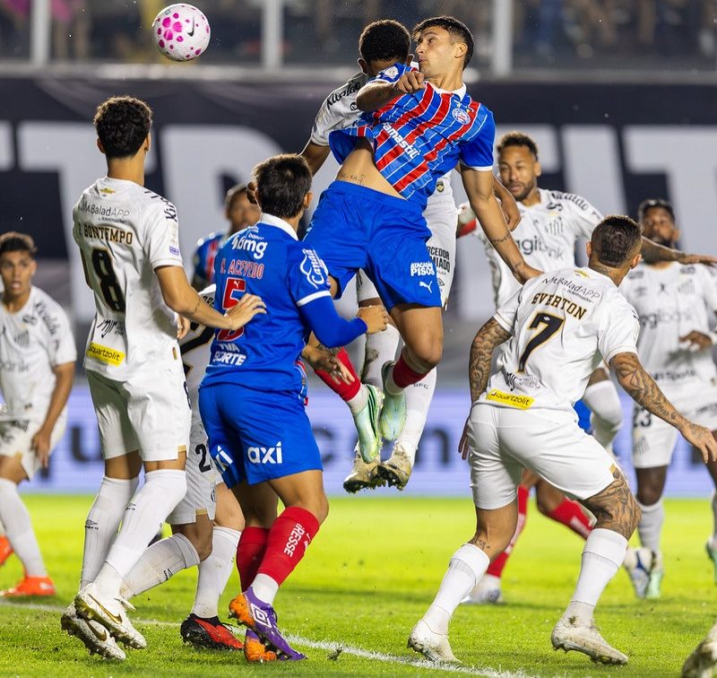Sob tempestade na Vila, Bahia sofre empate do Santos nos acréscimos pela Série A