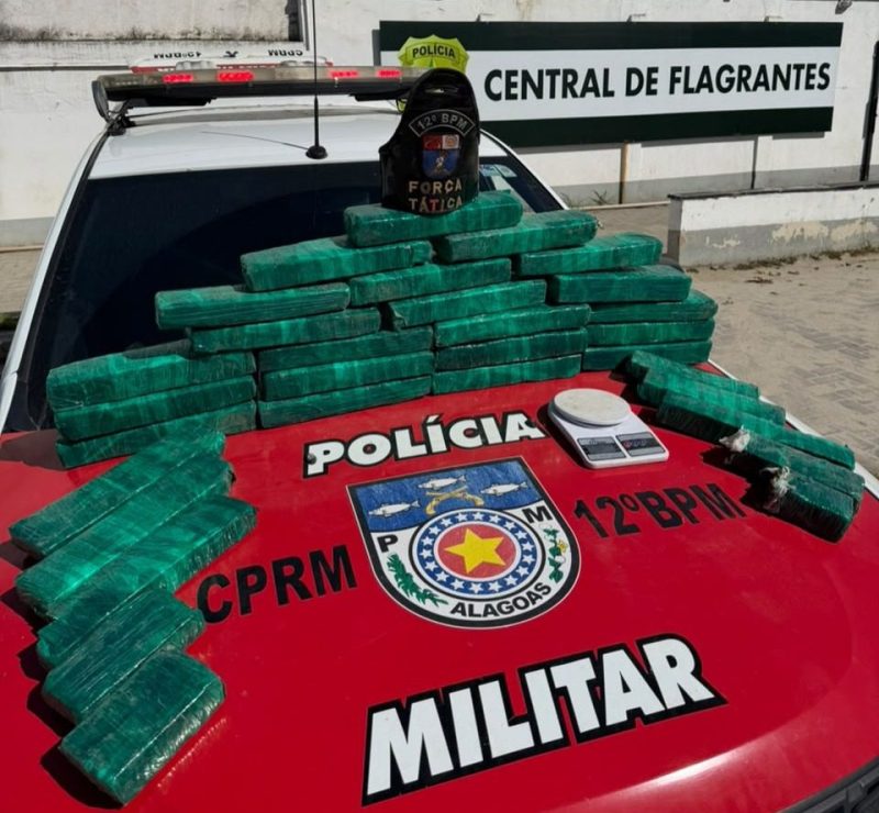 Supostos integrantes do PCC são presos com cerca de 27 kg de maconha em Maceió
