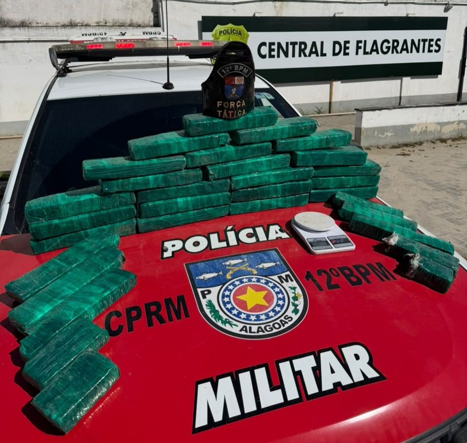 Supostos integrantes do PCC são presos com cerca de 27 kg de maconha em Maceió