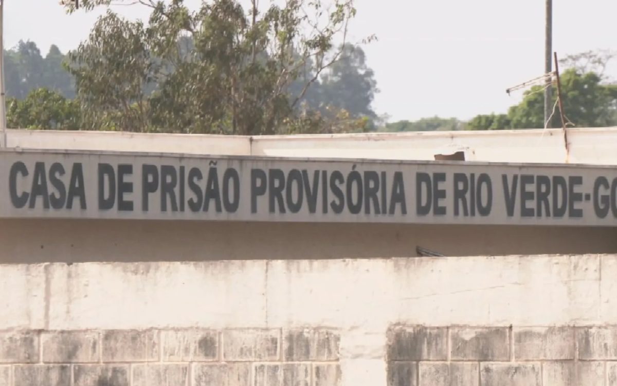 Surto de Covid-19 atinge mais de 100 detentos, em Rio Verde
