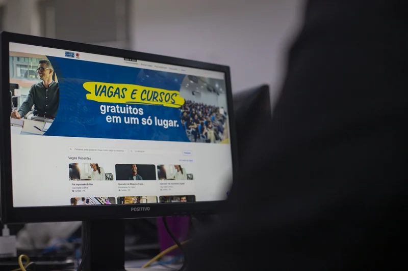 Sushiman e pintor estão entre as ofertas de vagas no portal Emprega Curitiba