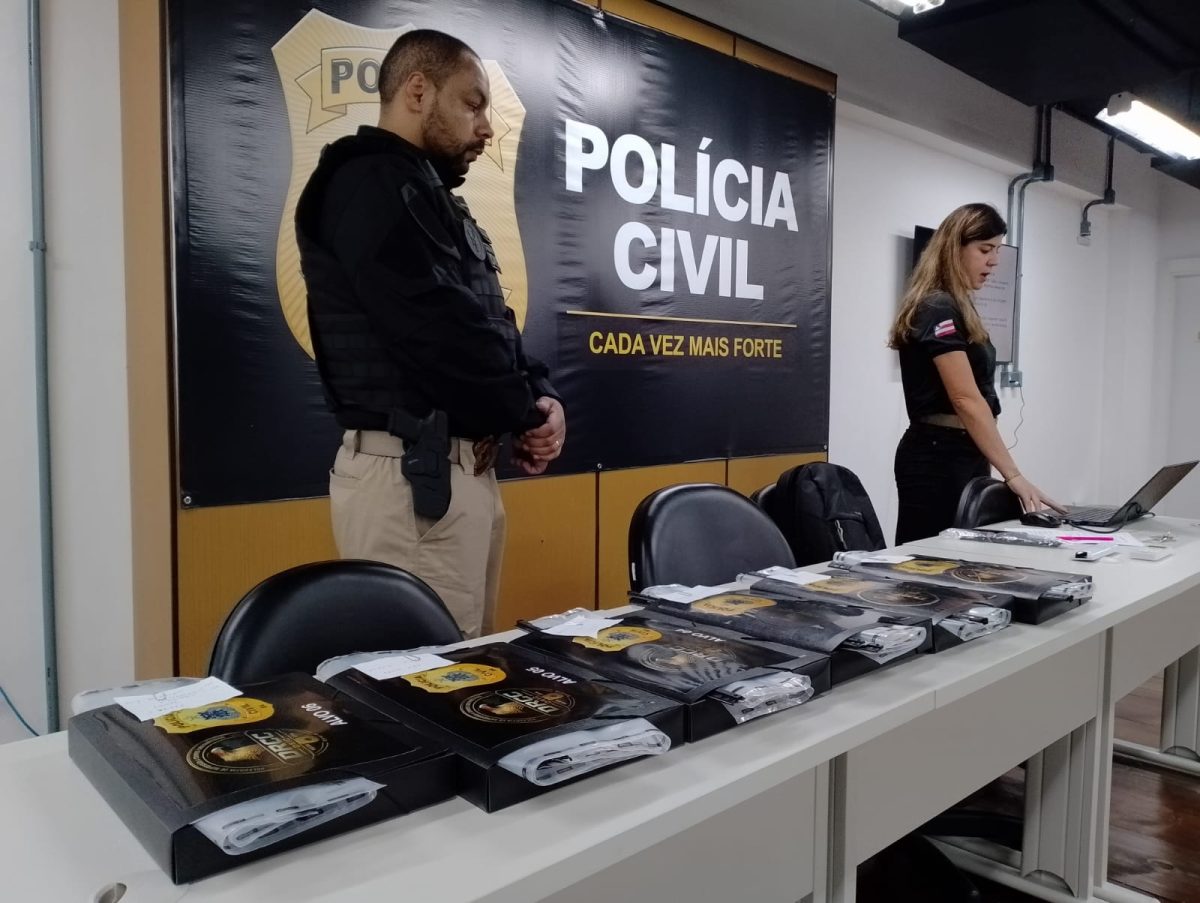 Suspeitos de fraudes com cartões e documentos falsos em bancos digitais são alvos de operação na Bahia