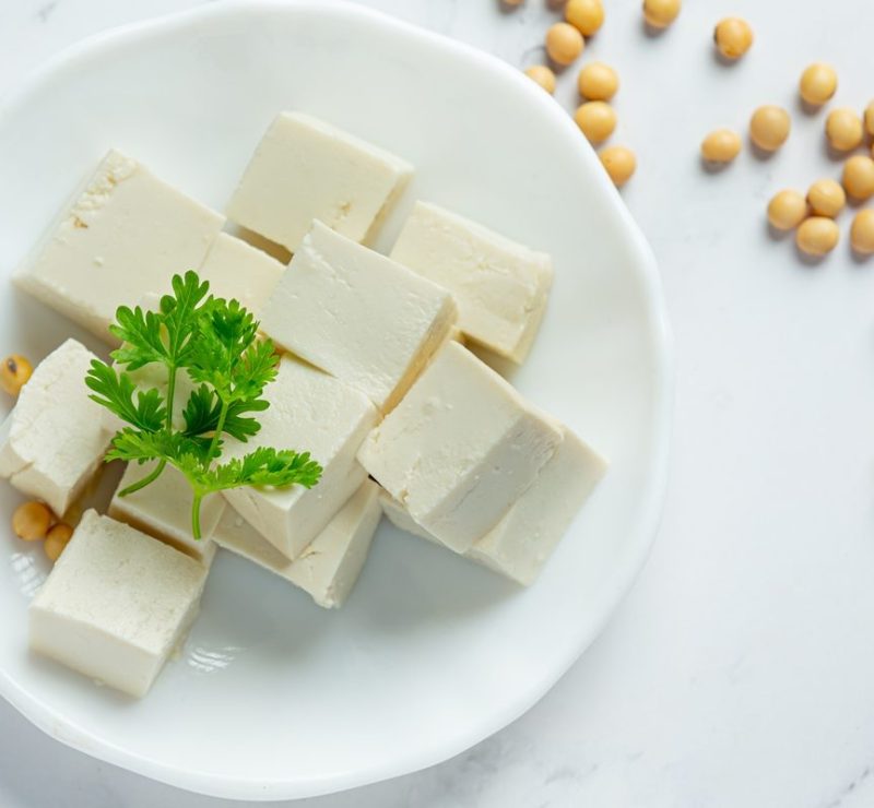 Tofu é eleito a melhor proteína do mundo e a de menor impacto ambiental
