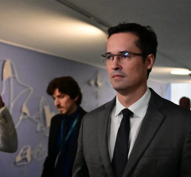 TSE barra candidatura de Deltan ao Senado e votos serão considerados nulos