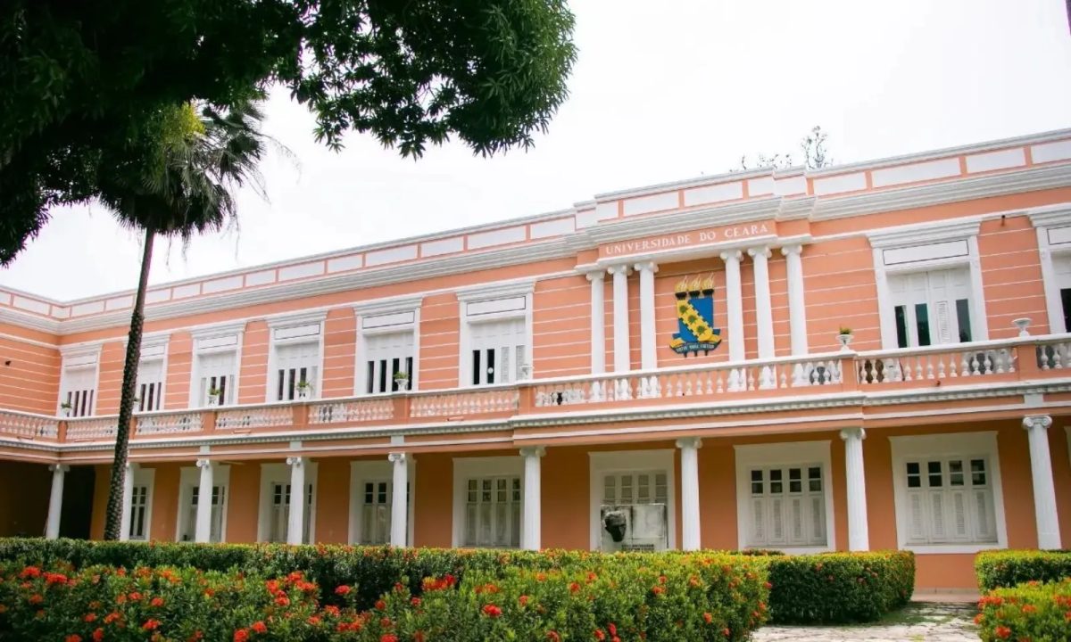 UFC lança concurso para professor efetivo em Fortaleza com salário de R$ 6,3 mil