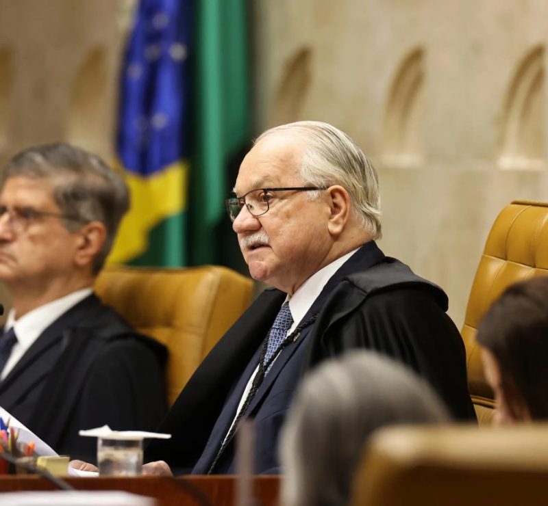 ‘Um tribunal que pretende substituir o debate político trai sua missão’, diz presidente do STF