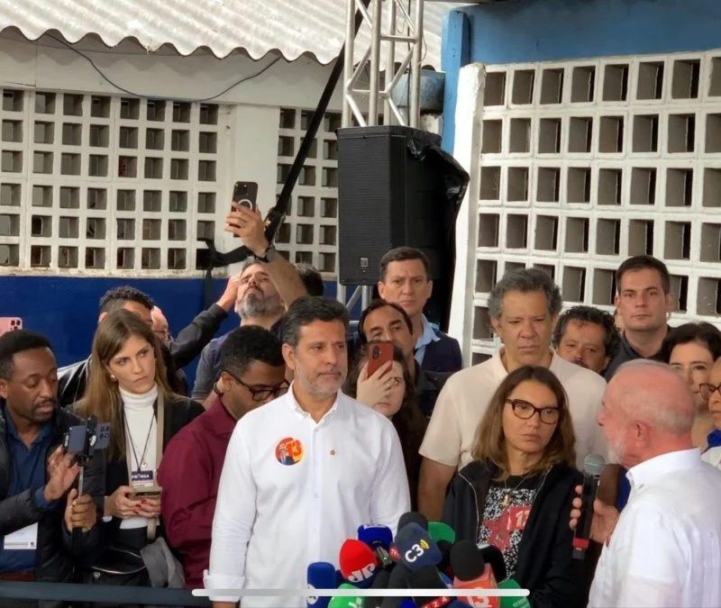 “Vai se catar, meu filho”, diz Janja a jornalista