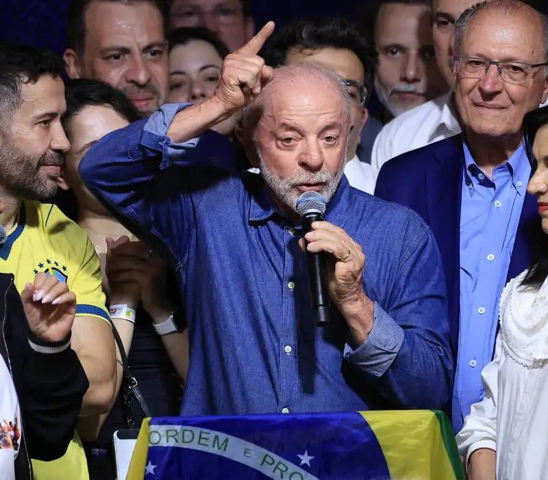 “Vamos mudar o jeito de governar este país”, diz Lula