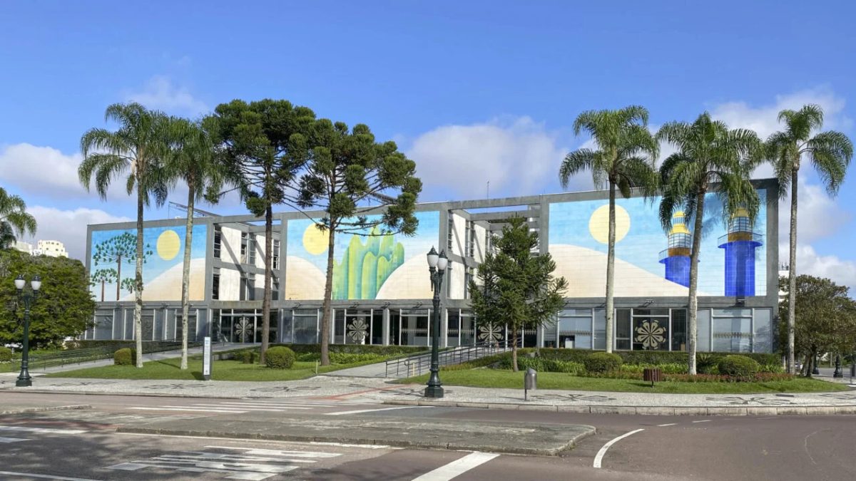 Veja como funcionarão os serviços da Prefeitura de Curitiba neste feriado