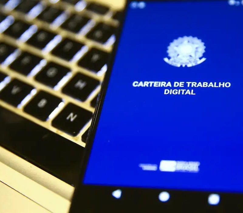 Veja os setores que puxaram a geração de empregos no Paraná em agosto