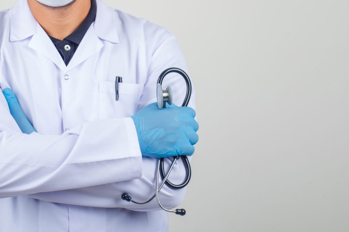 Veja quem são os 310 médicos do Paraná que completam 50 anos de carreira
