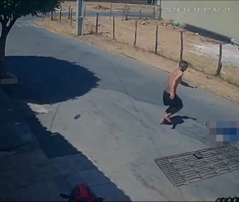 Vídeo: filho espancou o próprio pai e quebrou portão antes de ser baleado por policial de folga no Ceará