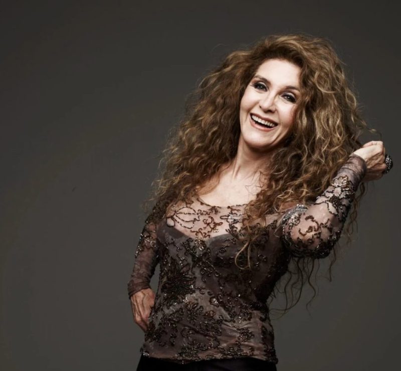 Wanderléa traz a Jovem Guarda de volta a Curitiba em show no Teatro Guaíra